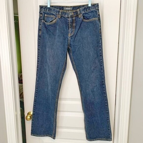 Kenneth Cole Reaction Straight Leg Medium Wash Jeans - Picture 1 of 11